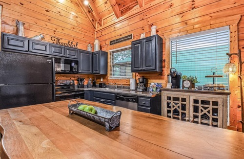 Sevierville Cabina | Grand Mountain View Lodge By Ghosal Luxury Lodging