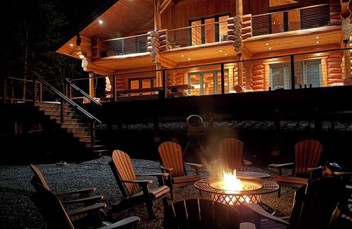 Blakeslee Cabina | Grand opening, Lakefront. Log Cabin, steam room, sauna, karaoke, pool table bar