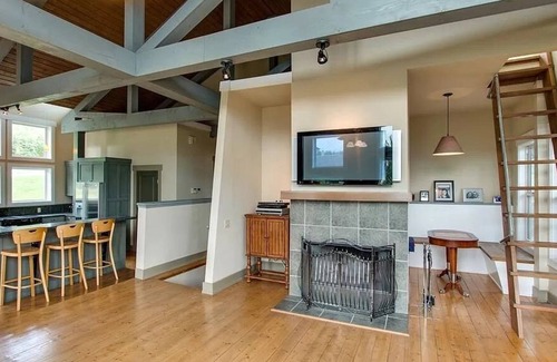 Smithville Casa | Grand Opening Summer 2021! Amazing Lake Views!