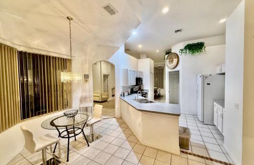 Sandy Ridge Casa | Grand Panoramic 4BR Pool Home Near Disney World