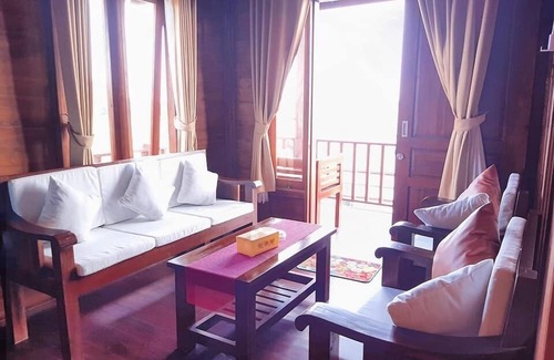 Lovina Hotel | Grand Raka Homestay