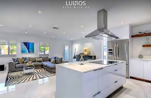 Palmetto Estates Casa | Grand Retreat: Jacuzzi, Pool, Games, BB Court, Jacuzzi,