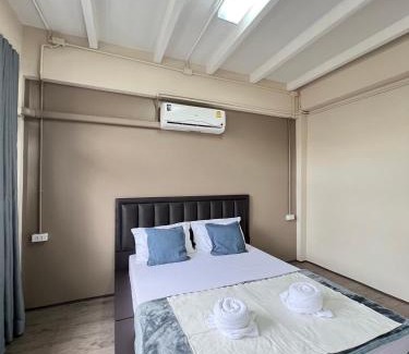 Chong Nonsi Casa | Grand riverine views