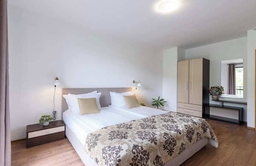 Shiligarnika Hotel | Grand Royale Apartment Complex & Spa