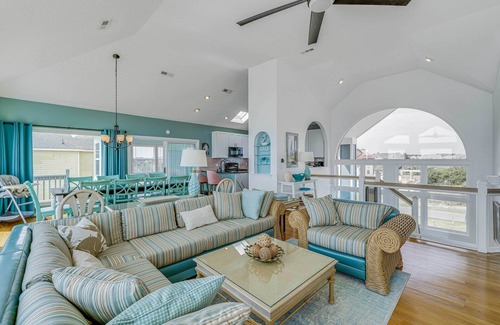Ocean Hill Casa | Grand Seaside Escape w/ Direct Beach Access!
