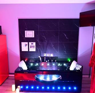 Biscarrosse Plage Apartamento | Grand Studio BISCARROSSE PLAGE Une nuit A 2 avec Sauna Luxe, Balnéo, Océan rien que pour vous