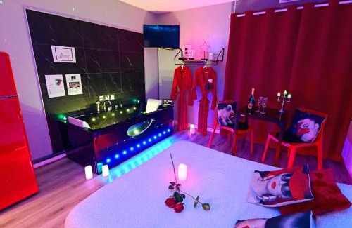 Biscarrosse Plage Apartamento | Grand Studio BISCARROSSE PLAGE Une nuit A 2 avec Sauna Luxe, Balnéo, Océan rien que pour vous