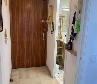 Hyeres City Centre Apartamento | Grand Studio dans Résidence avec Piscine