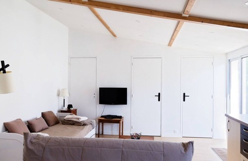 Port-Saint-Pere Apartamento | GRAND STUDIO