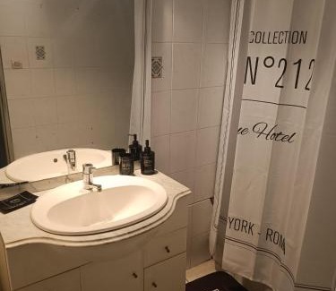 Romans-sur-Isere Apartamento | Grand Studio meublé chez COCO