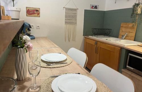 Digne-les-Bains Apartamento | Grand studio neuf en rée de jardin et terrasse