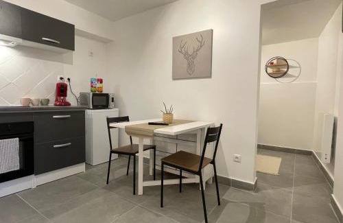 Ozoir-la-Ferriere Apartamento | Grand studio tout équipé proche Paris & Disneyland