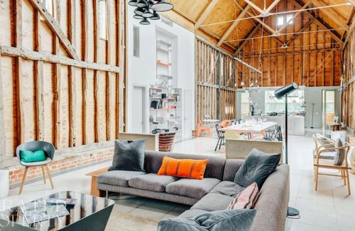 Chelsworth Casa | Grand Suffolk Barn Conversion