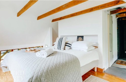 Chelsworth Casa | Grand Suffolk Barn Conversion