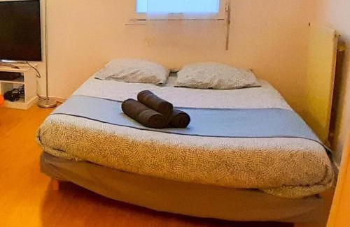 Sartrouville Apartamento | Grand T1 proche RER A, Vrai lit, Cuisine séparée