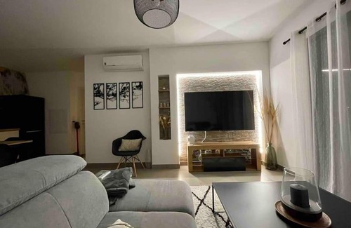 Borgo Apartamento | Grand T2 avec parking gratuit