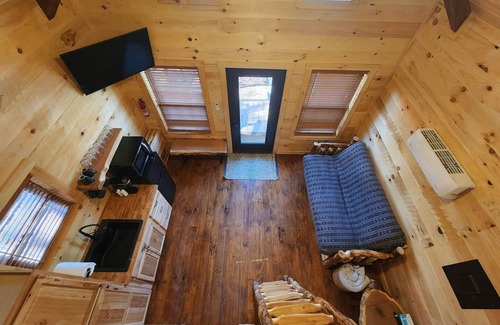 Scio Cabina | Grand Teton/Lakeview 4-6 Person Midsize Cabin