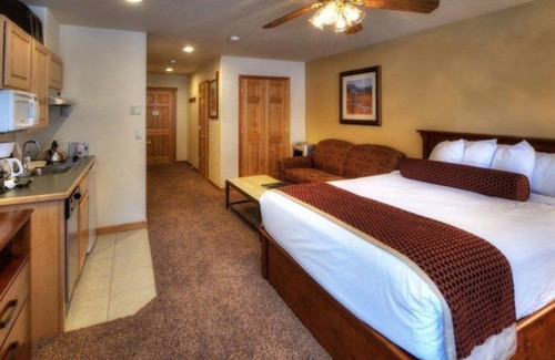 Four O'Clock Complejo | Grand Timber Lodge Ski in/Ski out Studio Breckenridge