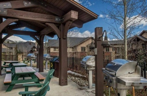 Breckenridge Hotel | Grand Timber Lodge Ski In Studio w/ 1 Bath- Sleeps 4