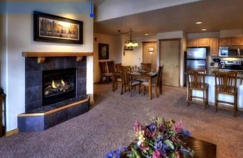 Four O'Clock Complejo | Grand Timber Lodge Resort, Fireplace, Ski-In/Out