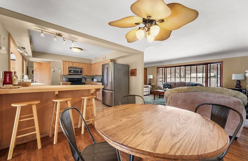 Traverse City Cabaña | Grand Traverse Bay Private Beachfront, 10 min to Traverse City, 30 min to Dunes