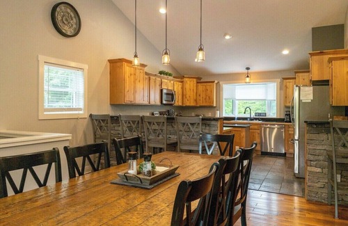 Interlochen Casa | Grand Traverse Therapy-Hot Tub/PoolTable/AC