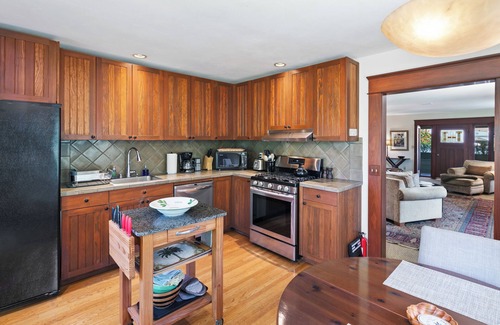 North Park Casa | Amplia suite en el Treetop Apartment en Grand Tropical Estate by Balboa Park