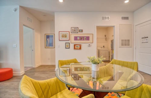 Gainesville Apartamento | Grand Two Bedroom Two Bathroom Apartment with Balcony