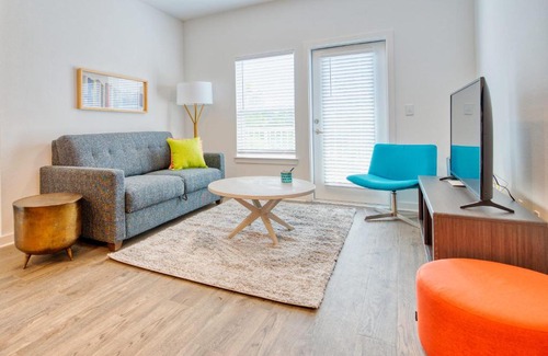 Gainesville Apartamento | Grand Two Bedroom Two Bathroom Apartment with Balcony