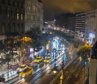 Inner City Budapest Apartamento | Grand View Apartment