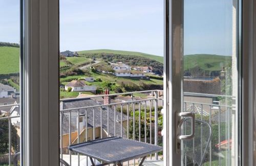 Hope-Cove Casa | Grand View