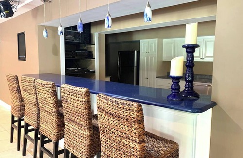 Glasser Casa | Grand Villa Sparta /pool koi pond cinema game room