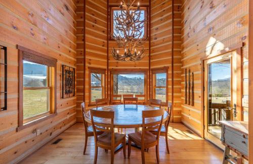 West Jefferson Casa | Grand Vista Lodge