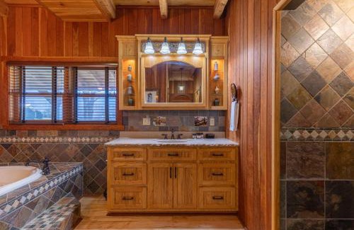 West Jefferson Casa | Grand Vista Lodge