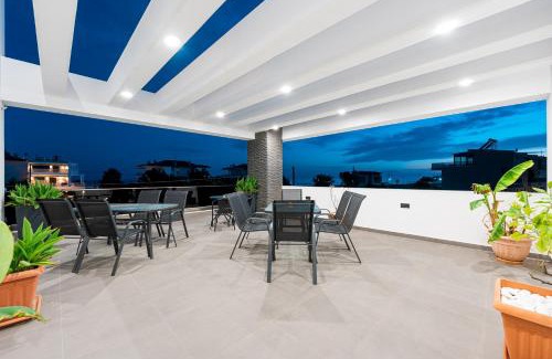 Flogita Apartamento | Grand Wave Luxury Suites