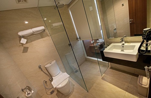 Cilandak Hotel | Grand Whiz Hotel Poins Simatupang Jakarta