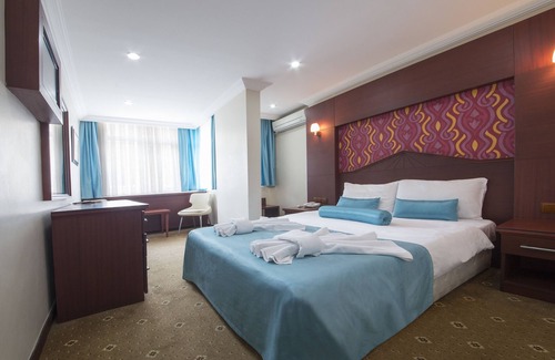 Talimhane Hotel | GRAND ZENTRUM HOTEL CAFE RESTAURANT - Taksim Square