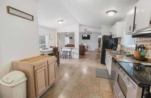 Saint Elmo Casa | Grandbay Oasis