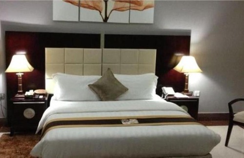 Ikeja Hotel | GrandBee Suites