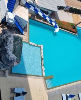 Kram Apartamento | Grandblue condominium 607 with sea view