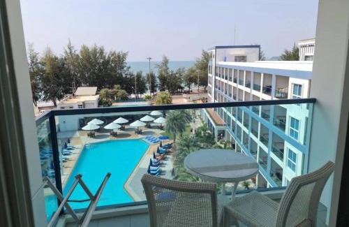 Kram Apartamento | Grandblue condominium 607 with sea view