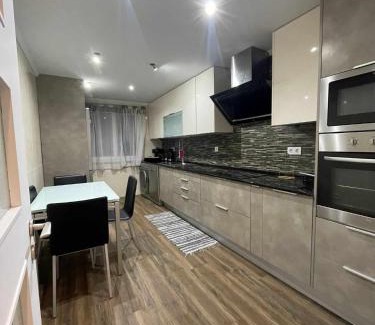 Corroios Apartamento | Grande apartamento a 14 km de Lisboa