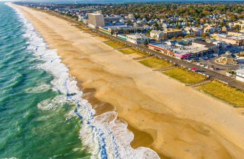 Rehoboth Beach Casa | Grande at Canal Pointe 37277 Trent Ct