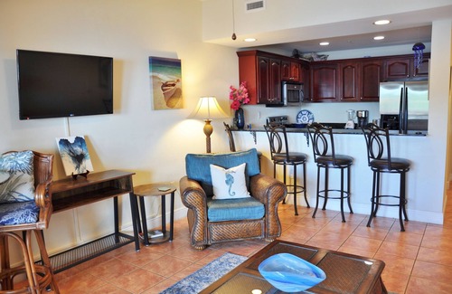 Estate Enighed Condominio | Grande Bay Resort - Indigo Blue Luxury 1BR Condo frente al mar!