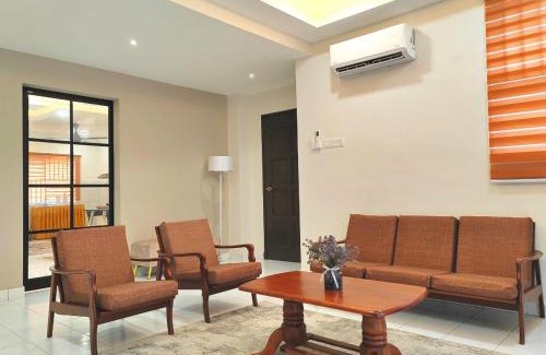 Alor Gajah Casa | GRANDE MAISON 4 Near AFamosa Waterpark Fully Air Conditioned
