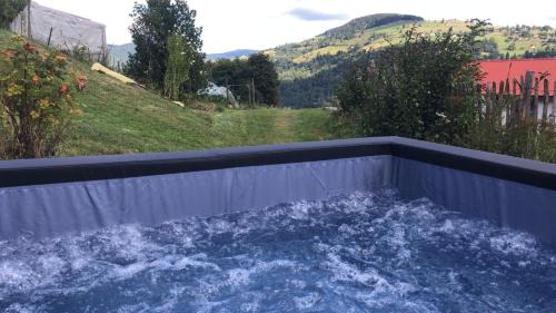 Travexin Casa | Grande maison à à Bresse avec jacuzzi cheminée et jardin Idéal pour les familles et amis