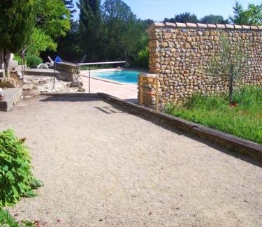Buisson Casa | Grande maison a Buisson avec vue sur les montagnes et piscine privee
