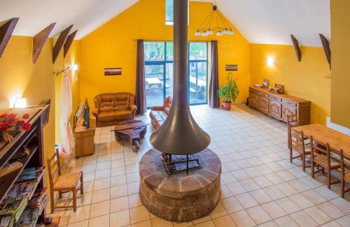 Saint-Come-d'Olt Casa | Grande maison conviviale à Saint-Côme-d'Olt avec jardin et cheminée