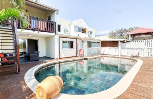 La Possession Casa | Grande maison familiale avec jeux et terrasse près de Saint-Denis - FR-1-786-46