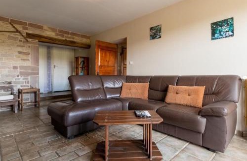 Fougerolles-Saint-Valbert Casa | Grande maison rénovée avec WIFI, idéale pour familles - FR-1-583-406